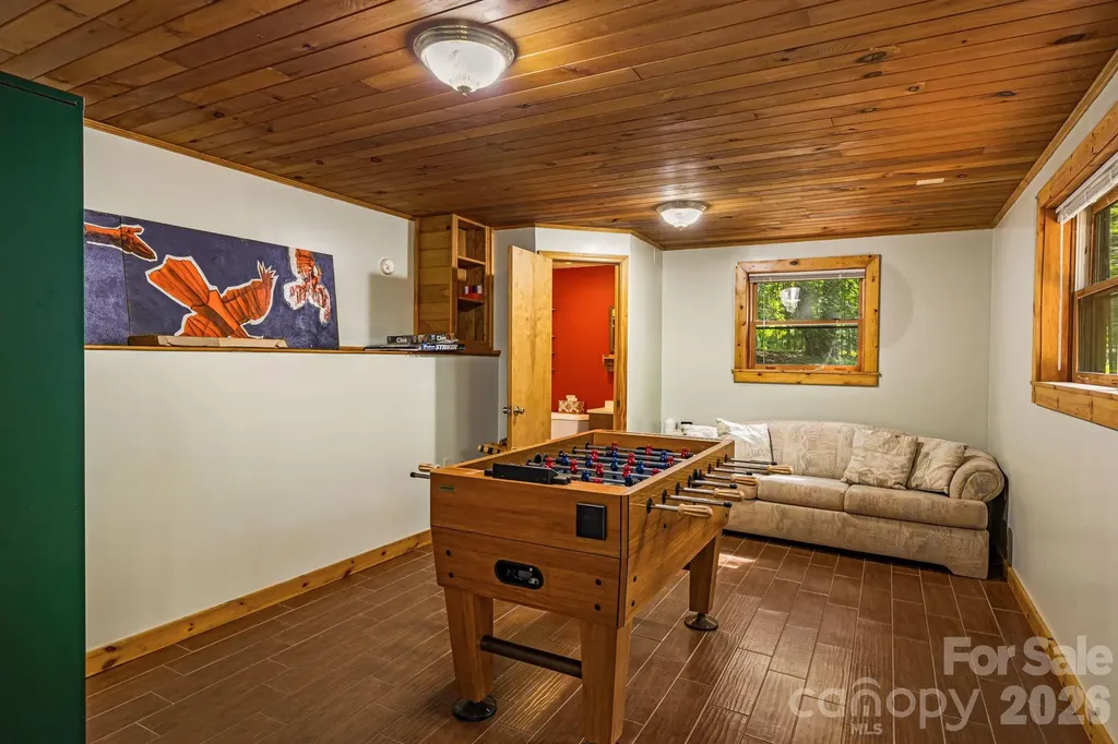 180 Grace Way Green Mountain NC 28740