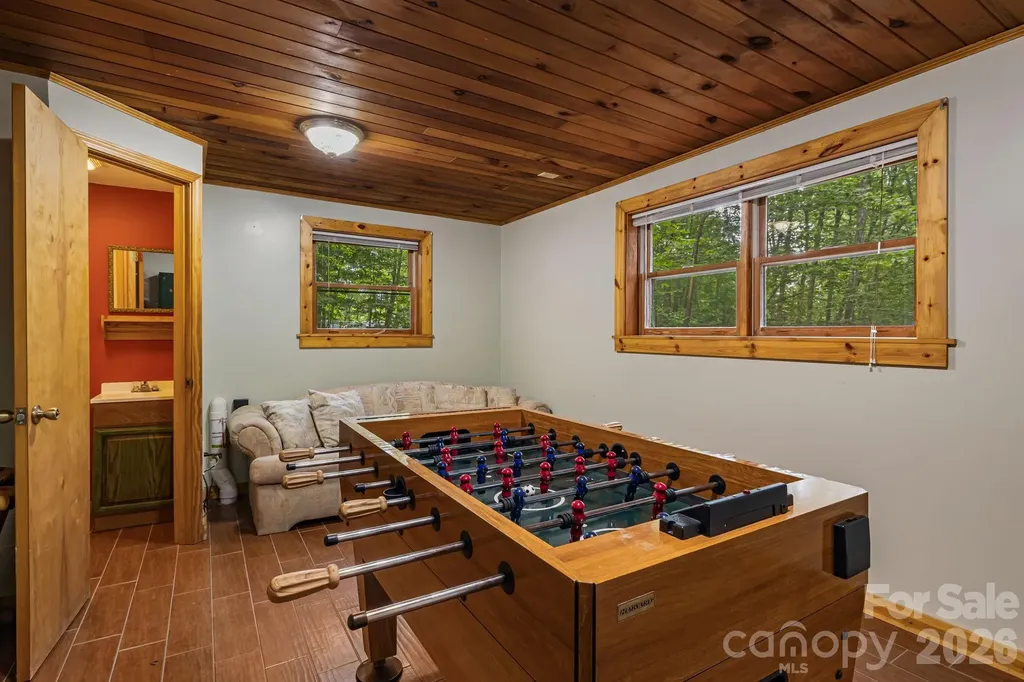 180 Grace Way Green Mountain NC 28740