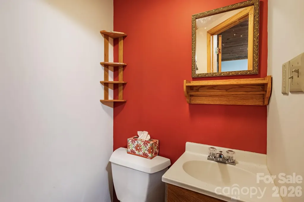 180 Grace Way Green Mountain NC 28740