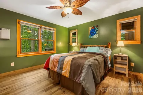 180 Grace Way Green Mountain NC 28740
