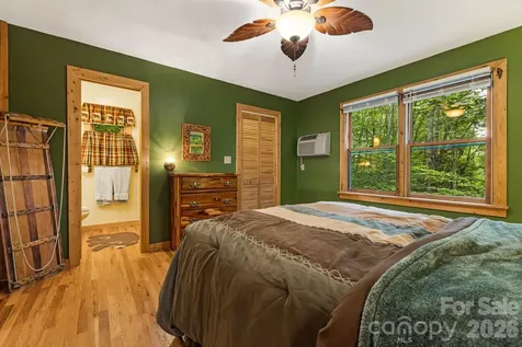 180 Grace Way Green Mountain NC 28740