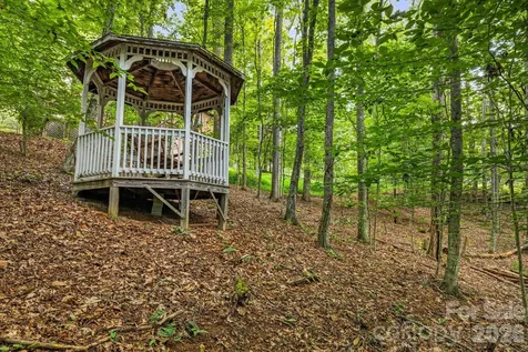 180 Grace Way Green Mountain NC 28740