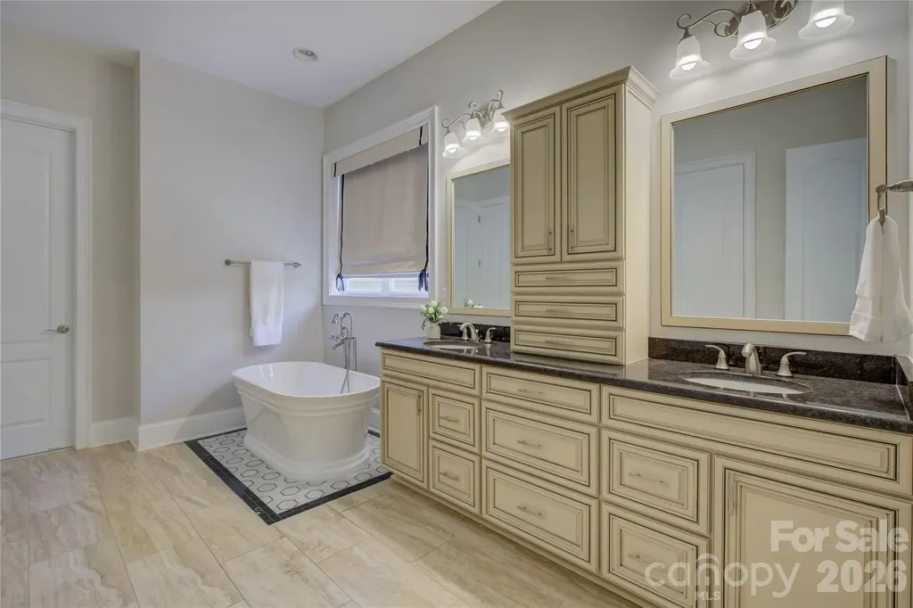 14924 High Bluff Court Charlotte NC 28278