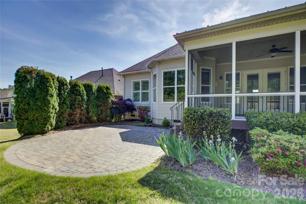 14924 High Bluff Court Charlotte NC 28278