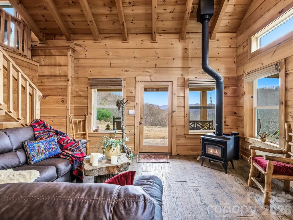 131 White Oak Way Hot Springs NC 28743