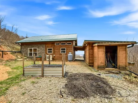 131 White Oak Way Hot Springs NC 28743