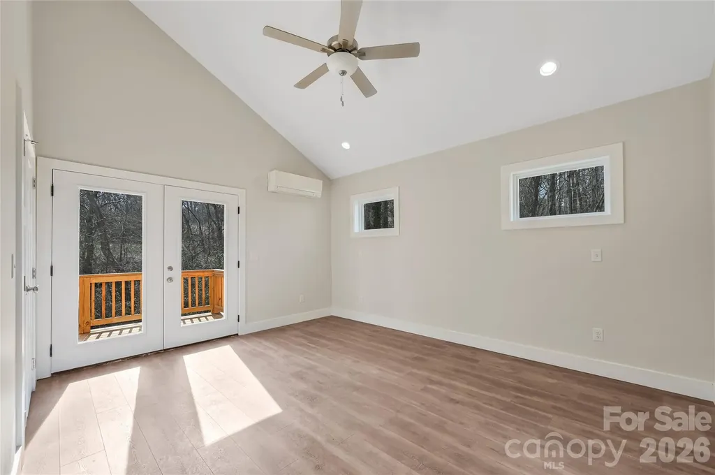22 Ben Lippen Road Asheville NC 28806