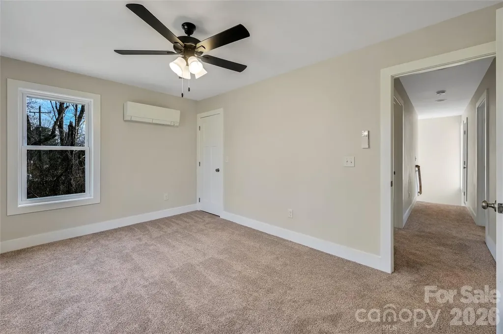 22 Ben Lippen Road Asheville NC 28806