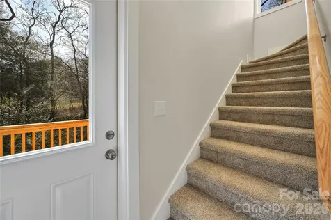 22 Ben Lippen Road Asheville NC 28806