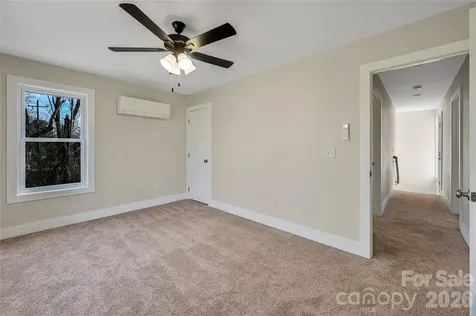 22 Ben Lippen Road Asheville NC 28806