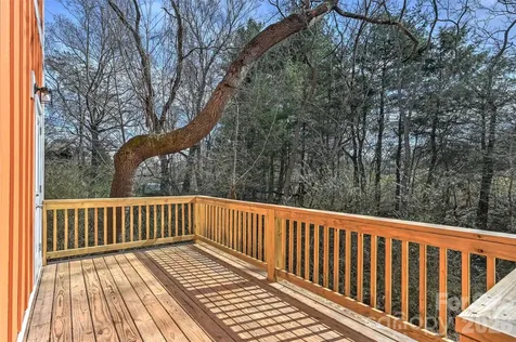 22 Ben Lippen Road Asheville NC 28806