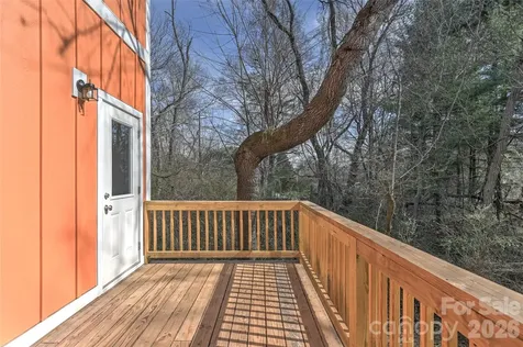 22 Ben Lippen Road Asheville NC 28806