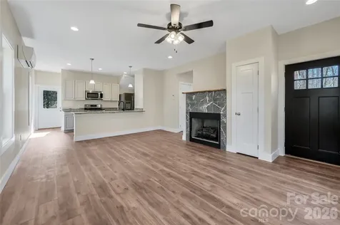 22 Ben Lippen Road Asheville NC 28806