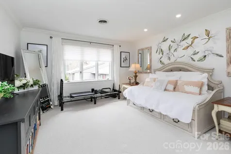 515 Crowfields Lane Asheville NC 28803