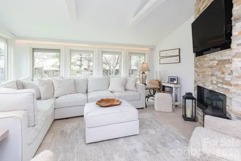 515 Crowfields Lane Asheville NC 28803