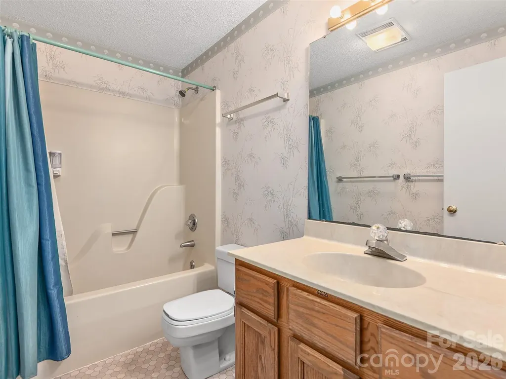 20 Cedarcliff Circle Asheville NC 28803