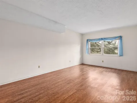 20 Cedarcliff Circle Asheville NC 28803