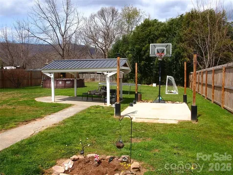 316 Hazelwood Avenue Waynesville NC 28786