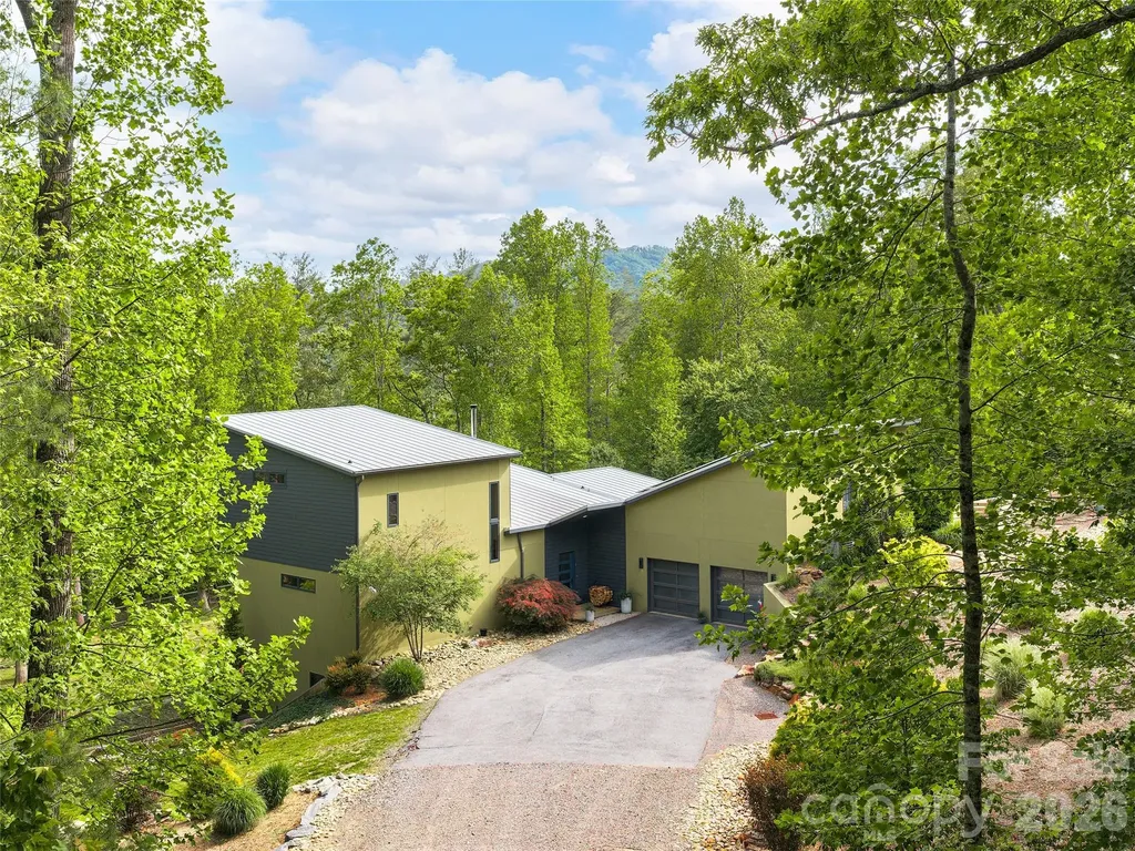 15 Sourwood Lane Fletcher NC 28732
