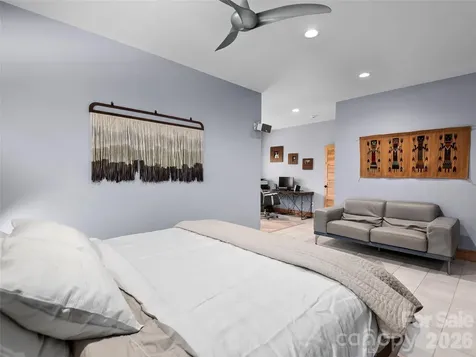 15 Sourwood Lane Fletcher NC 28732