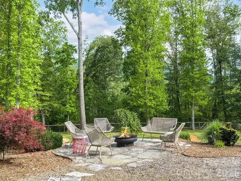 15 Sourwood Lane Fletcher NC 28732