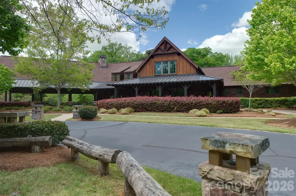 8930 Island Point Road Charlotte NC 28278