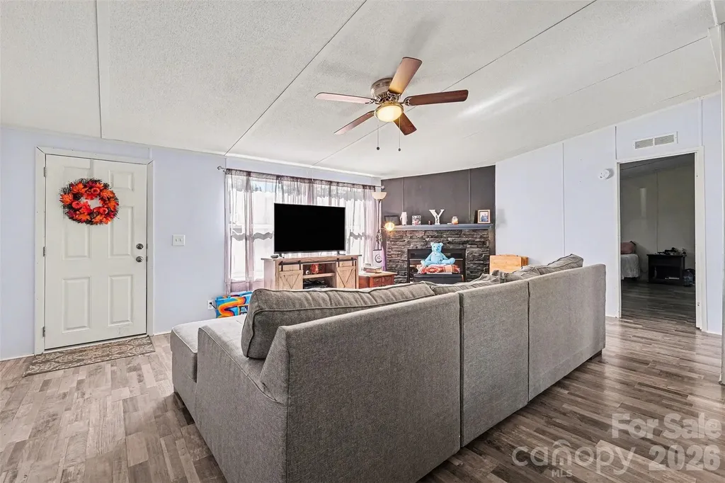4106 Olga Court Dallas NC 28034