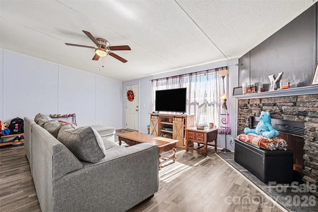 4106 Olga Court Dallas NC 28034