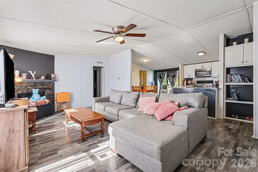 4106 Olga Court Dallas NC 28034