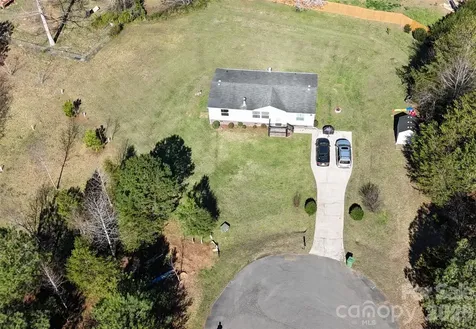 4106 Olga Court Dallas NC 28034