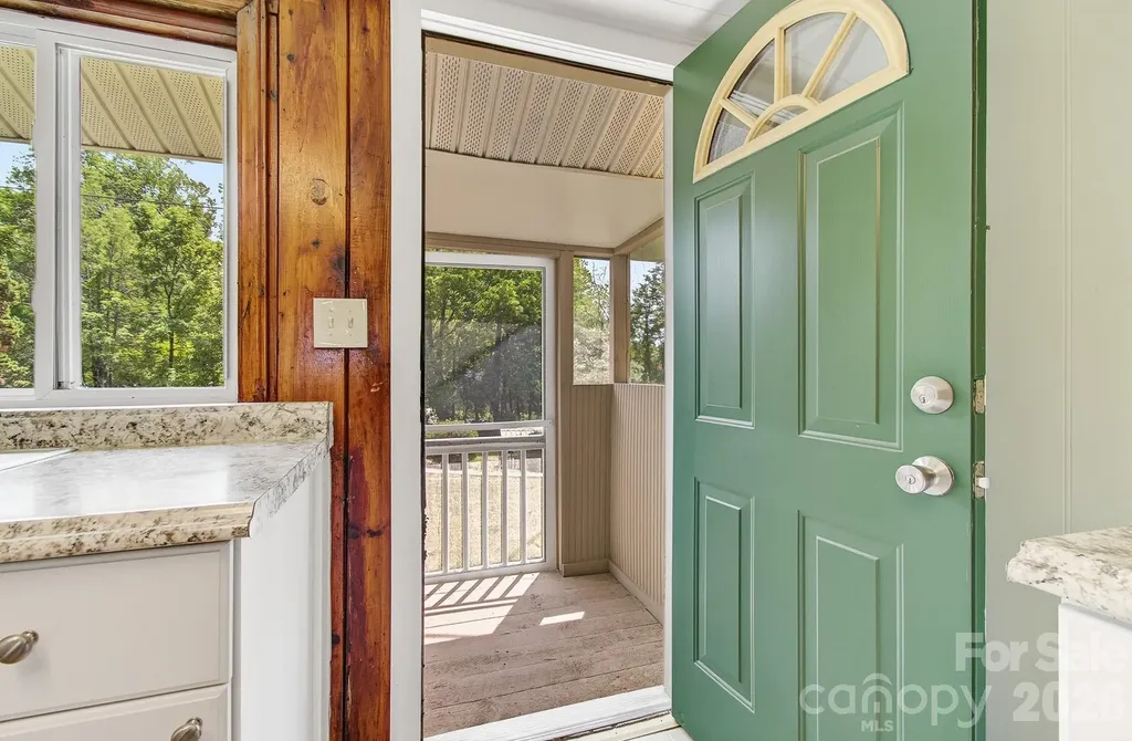 438 Loop Road Hendersonville NC 28792