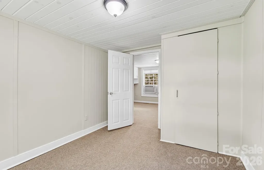 438 Loop Road Hendersonville NC 28792