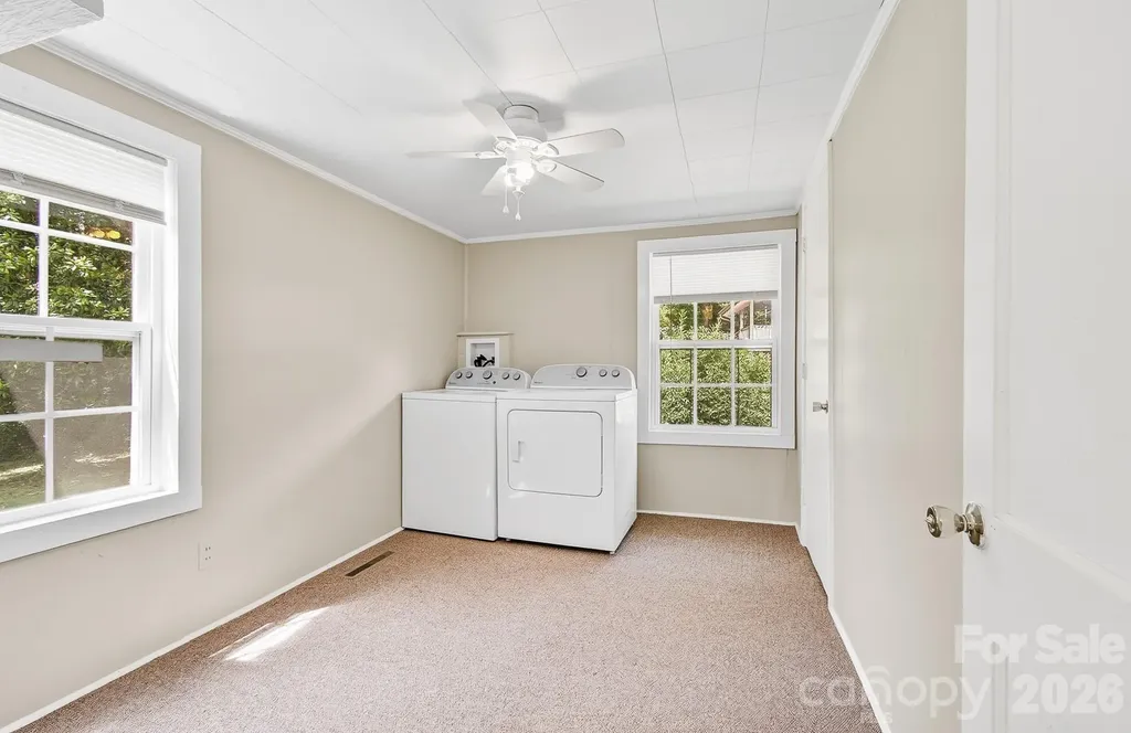 438 Loop Road Hendersonville NC 28792