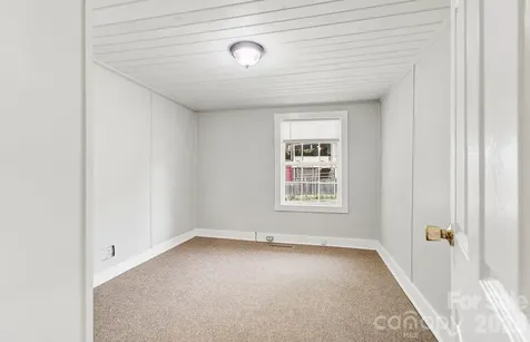 438 Loop Road Hendersonville NC 28792