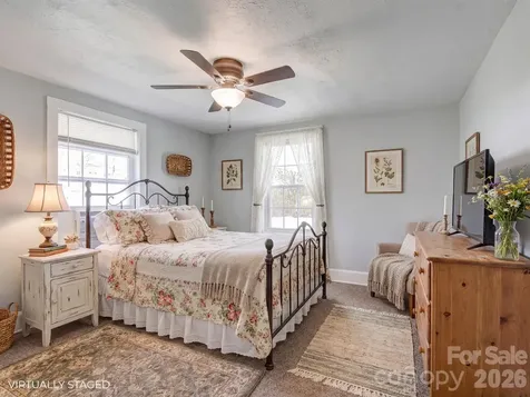 438 Loop Road Hendersonville NC 28792