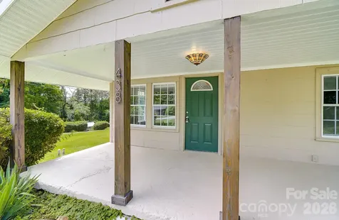 438 Loop Road Hendersonville NC 28792