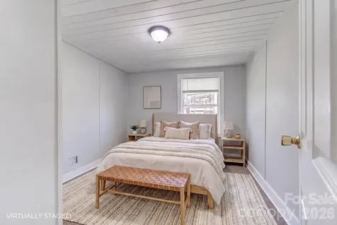 438 Loop Road Hendersonville NC 28792