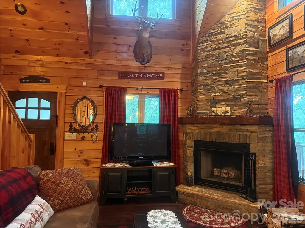 476 Double Eagle Drive Nebo NC 28761
