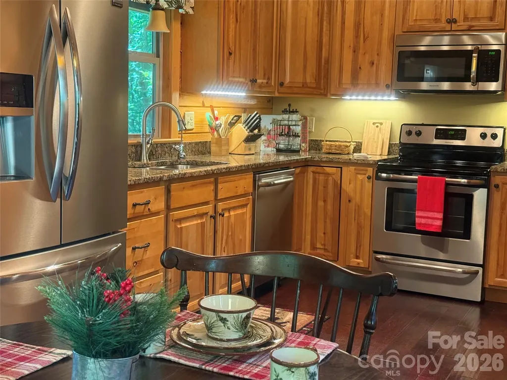 476 Double Eagle Drive Nebo NC 28761