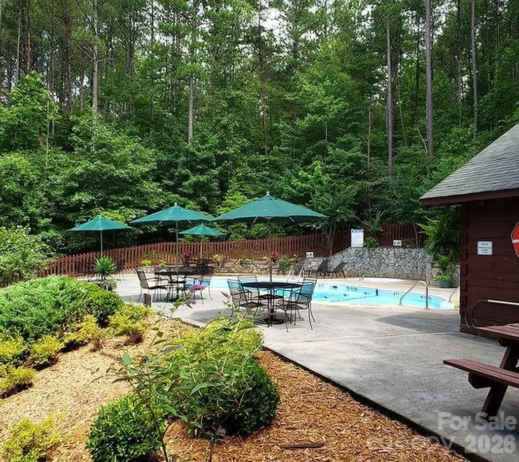 476 Double Eagle Drive Nebo NC 28761