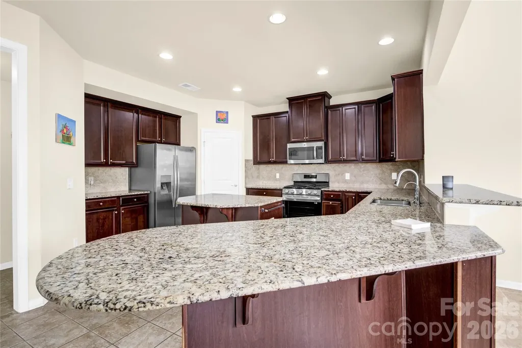 817 Wingthorn Rose Drive Gastonia NC 28056