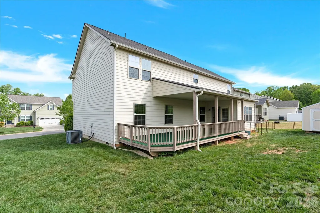 817 Wingthorn Rose Drive Gastonia NC 28056
