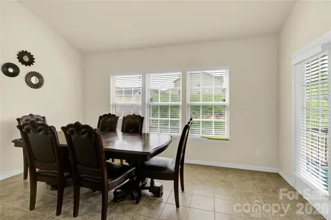 817 Wingthorn Rose Drive Gastonia NC 28056