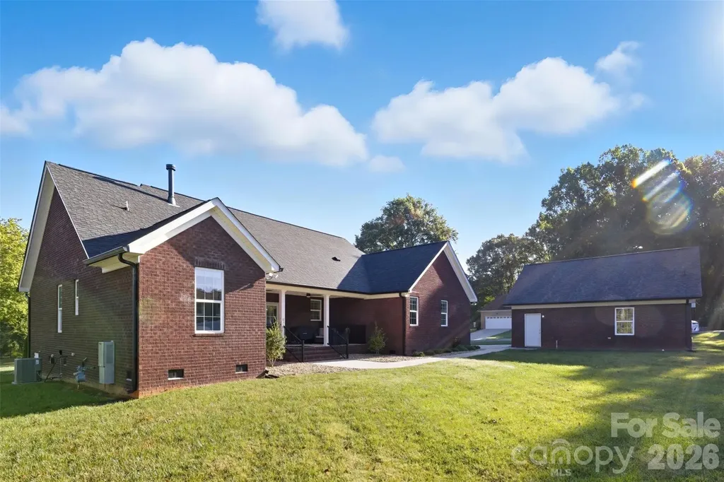 706 Toncin Avenue Bessemer City NC 28016