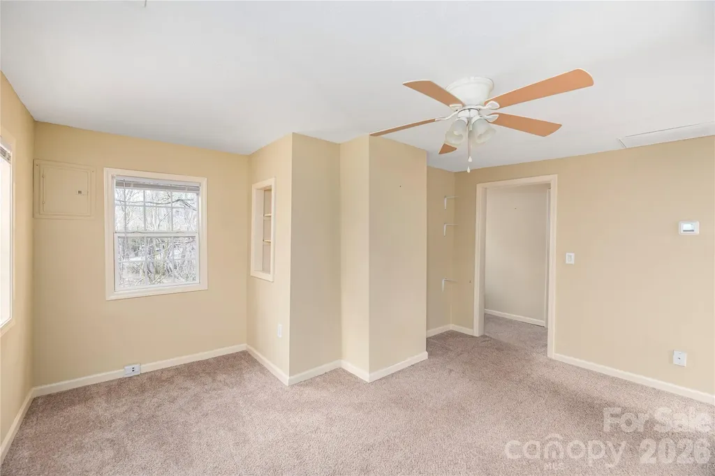 448 Sand Hill Road Asheville NC 28806