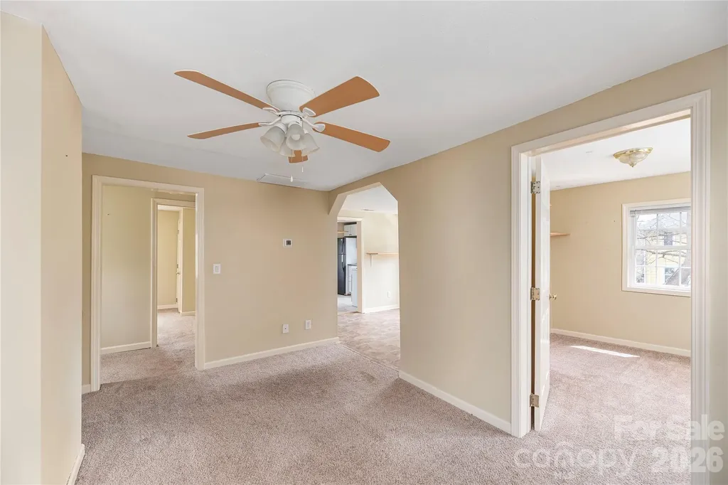 448 Sand Hill Road Asheville NC 28806