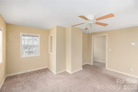 448 Sand Hill Road Asheville NC 28806