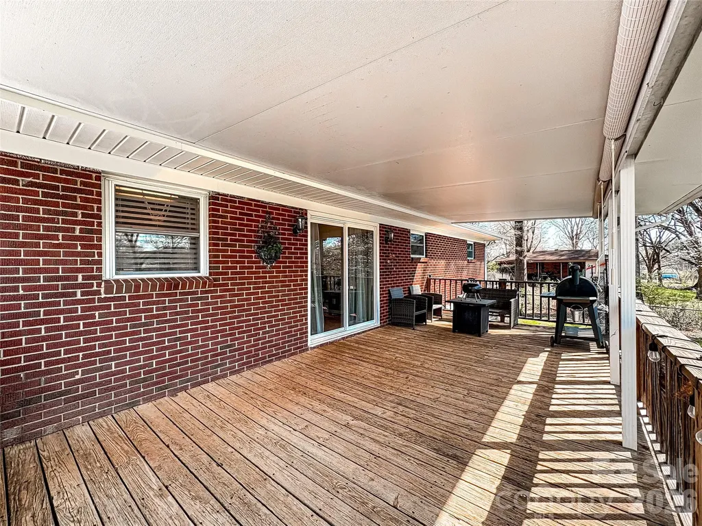 2011 Mountain Creek Road Albemarle NC 28001