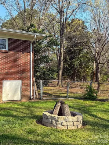 2011 Mountain Creek Road Albemarle NC 28001