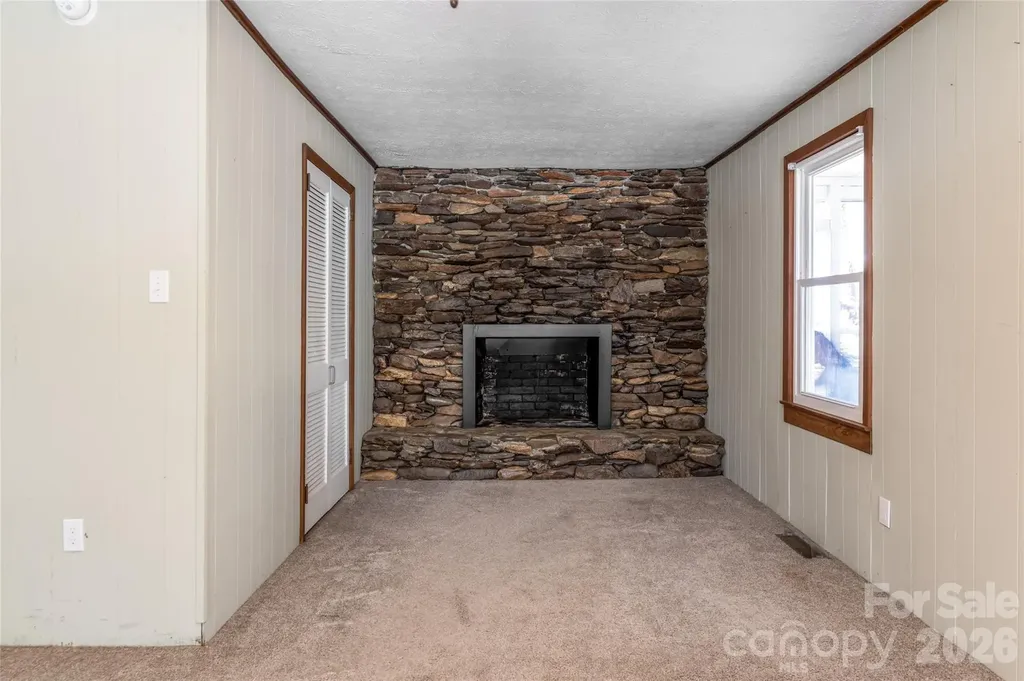 215 Browning Avenue Hendersonville NC 28791